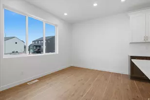 1557 E Livi Ln N, Saratoga Springs, UT 84045 - Photo 10