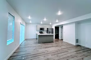 625 S Plum Creek Ln, Ogden, UT 84404 - Photo 2