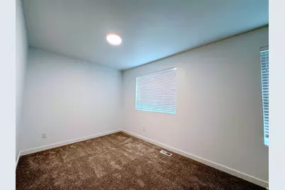 625 S Plum Creek Ln, Ogden, UT 84404 - Photo 4