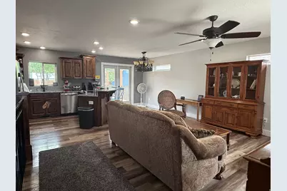 192 N 100 W, Malad City, ID 83252 - Photo 4