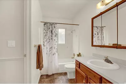 2618 N 1650 E, Layton, UT 84040 - Photo 8