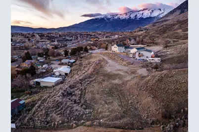 3851 W Mountaintop Cir #5, Cedar Hills, UT 84062 - Photo 2