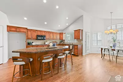4668 Bountiful Ridge Dr, Bountiful, UT 84010 - Photo 8