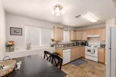 1074 N 1400 W, Saint George, UT 84770 - Photo 16