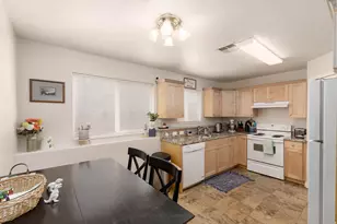 1074 N 1400 W, Saint George, UT 84770 - Photo 16