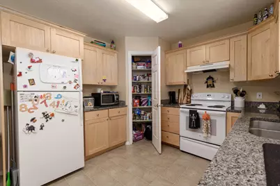 1074 N 1400 W, Saint George, UT 84770 - Photo 10