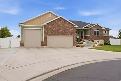 2611 W 1850 S, West Haven, UT 84401 - Photo 2