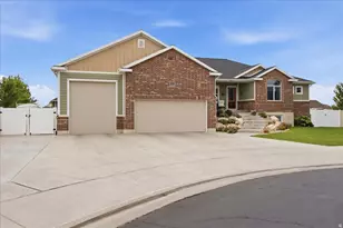 2611 W 1850 S, West Haven, UT 84401 - Photo 2