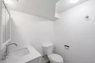 985 N American Beauty Dr, Salt Lake City, UT 84116 - Photo 20