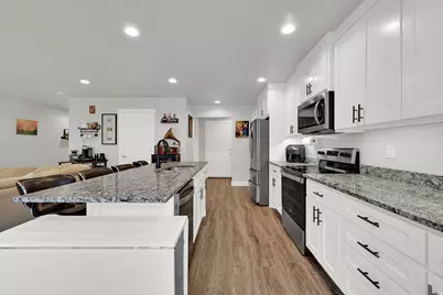 4163 S 2800 W #221, Roy, UT 84067 - Photo 4