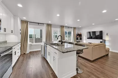 4163 S 2800 W #221, Roy, UT 84067 - Photo 6