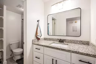 4878 S Highland Cir E, Holladay, UT 84117 - Photo 10