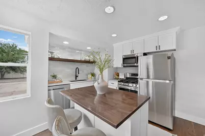 1134 E Lorraine Dr S, Salt Lake City, UT 84106 - Photo 12