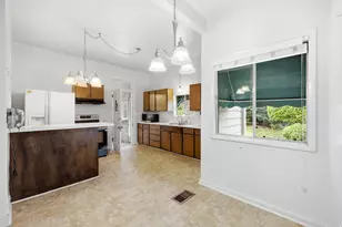 533 S Isabella Ct E, Salt Lake City, UT 84102 - Photo 8