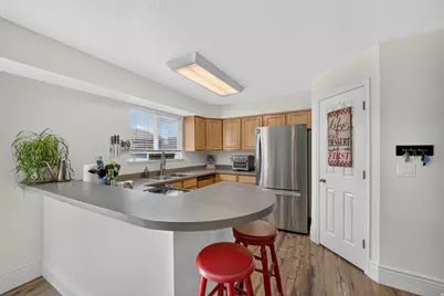 563 W Fine Dr, Salt Lake City, UT 84115 - Photo 10