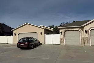 12548 S Harvest Spring Ln, Riverton, UT 84096 - Photo 2