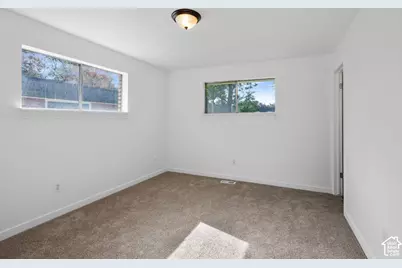 37 W La Salle Dr, Midvale, UT 84047 - Photo 10