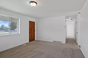 37 W La Salle Dr, Midvale, UT 84047 - Photo 4