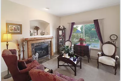 573 Canyon View Cir, North Salt Lake, UT 84054 - Photo 6