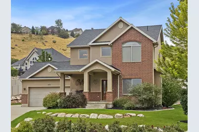 573 Canyon View Cir, North Salt Lake, UT 84054 - Photo 1