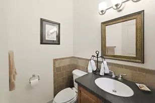 573 Canyon View Cir, North Salt Lake, UT 84054 - Photo 16