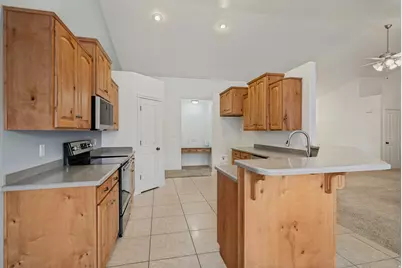 3895 S 900 W, Riverdale, UT 84405 - Photo 6