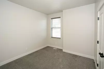 127 E Craner Peak Dr, Eagle Mountain, UT 84005 - Photo 14