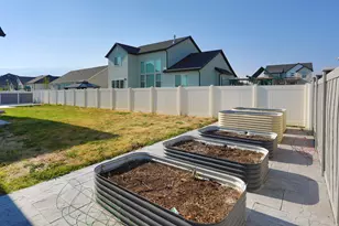 127 E Craner Peak Dr, Eagle Mountain, UT 84005 - Photo 22