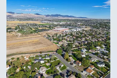 13036 S Quincee Ct, Riverton, UT 84065 - Photo 36