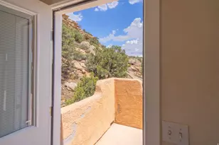 994 W Foothill Dr, Apple Valley, UT 84737 - Photo 88