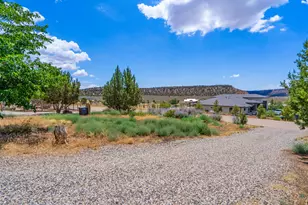 994 W Foothill Dr, Apple Valley, UT 84737 - Photo 22