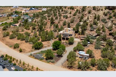 994 W Foothill Dr., Apple Valley, UT 84737 - Photo 2