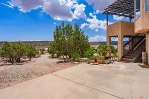 994 W Foothill Dr, Apple Valley, UT 84737 - Photo 36