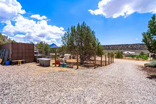 994 W Foothill Dr, Apple Valley, UT 84737 - Photo 26