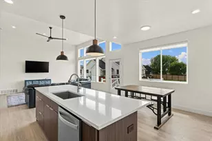 273 W 400 S, Lehi, UT 84043 - Photo 12