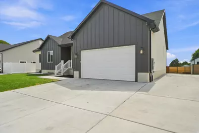 273 W 400 S, Lehi, UT 84043 - Photo 4