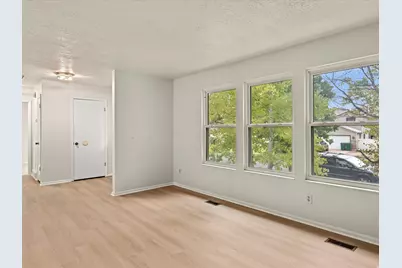 339 Carol Dr, Layton, UT 84041 - Photo 6
