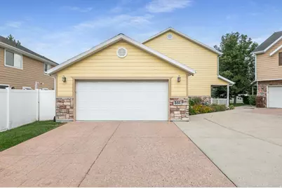 551 E Purple Lilac Ln S, Sandy, UT 84070 - Photo 32
