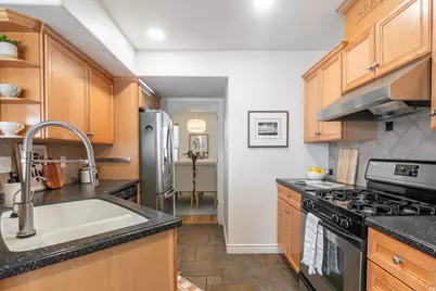 551 E Purple Lilac Ln S, Sandy, UT 84070 - Photo 12