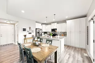 9256 S Ashbourne Dr, Sandy, UT 84094 - Photo 10