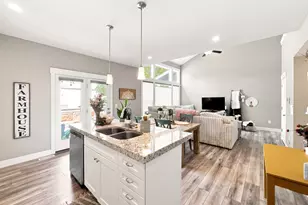 9256 S Ashbourne Dr, Sandy, UT 84094 - Photo 8