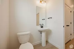 1131 E Blackfeet Dr, Eagle Mountain, UT 84005 - Photo 22