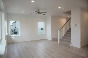 563 N 410 E #23 E, Salem, UT 84653 - Photo 2