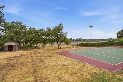 2211 Valley Dr, Layton, UT 84040 - Photo 28
