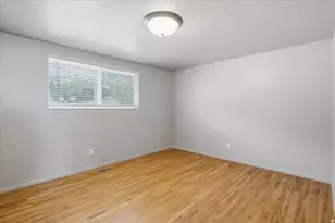 2211 Valley Dr, Layton, UT 84040 - Photo 10