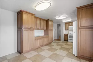 2211 Valley Dr, Layton, UT 84040 - Photo 6