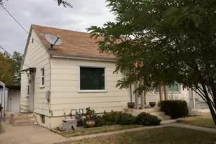 2086 W 5600 S, Roy, UT 84067 - Photo 2