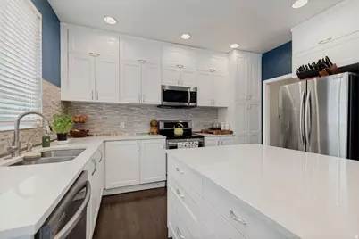 5326 W Mountain Vista Dr, West Jordan, UT 84081 - Photo 14