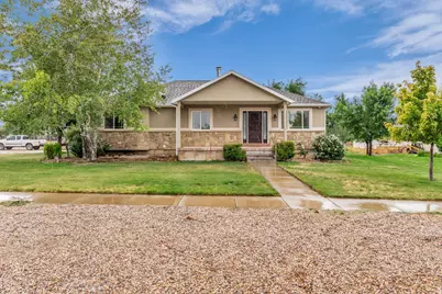 190 E 300 S, Fillmore, UT 84631 - Photo 2