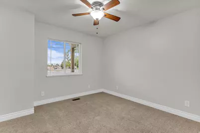 190 E 300 S, Fillmore, UT 84631 - Photo 22